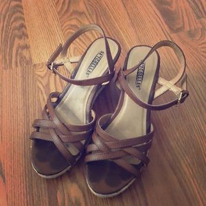 Seychelle wedges